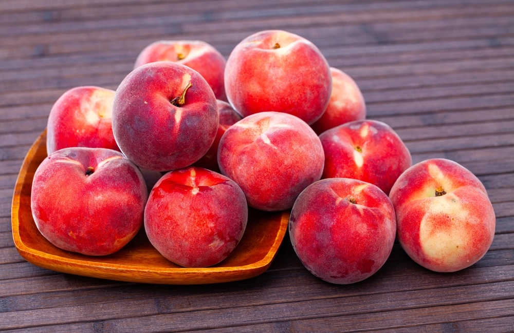 Benefits of Eating Fresh Peaches. istockphoto